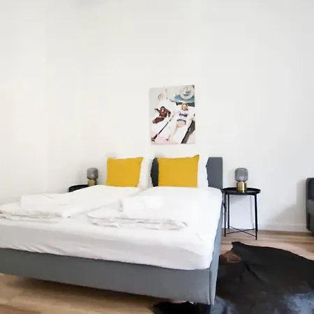 Standard By Hi5 - Tiny Studio Budapeszt